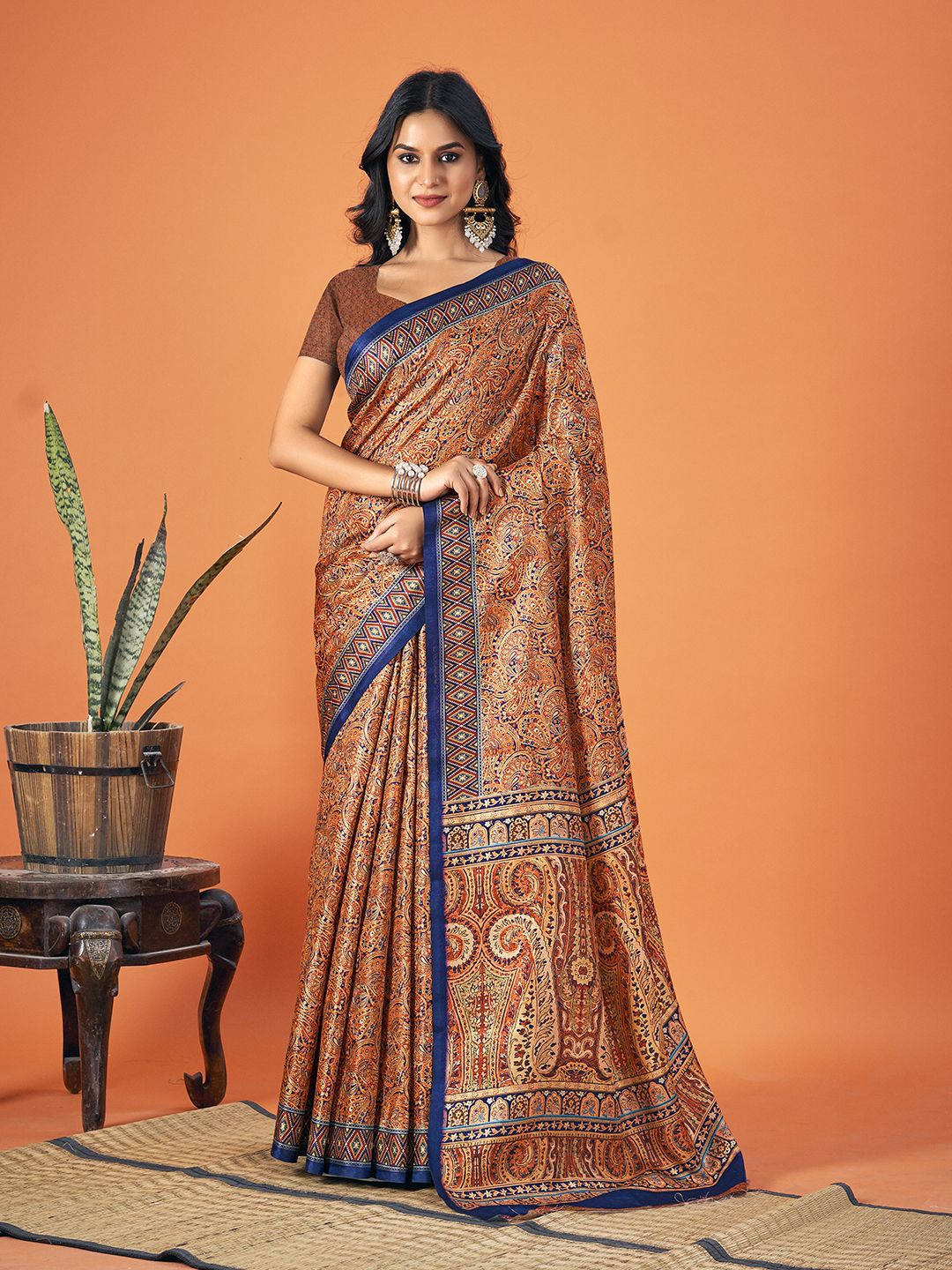 

Fashion Petals Paisley Pashmina Tussar Saree, Blue