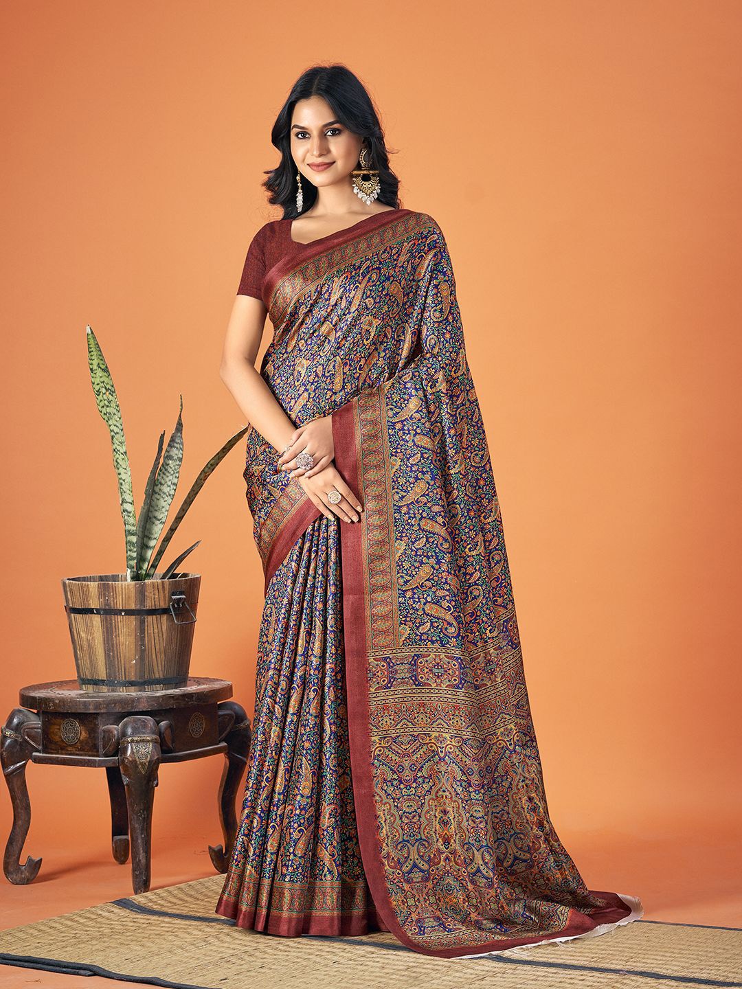 

Fashion Petals Paisley Tussar Pashmina Saree, Blue