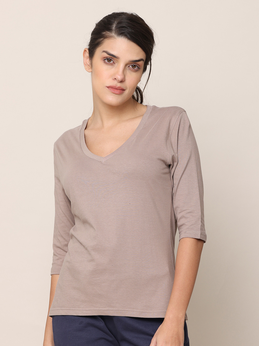 

Saltpetre Women V-Neck Extended Sleeves Organic Cotton Pockets T-shirt, Taupe