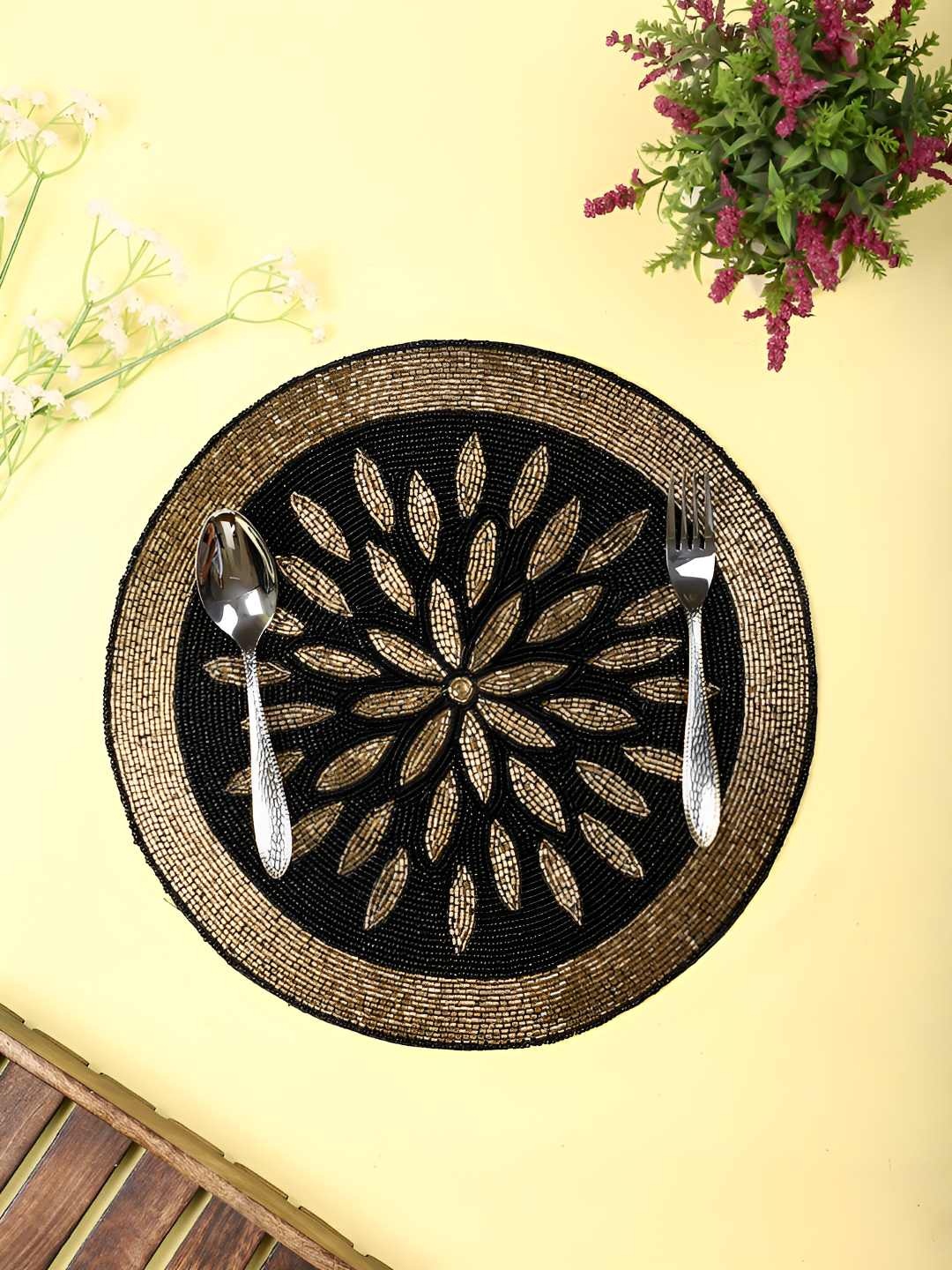 

PURINA'S Black & Yellow Beaded Floral Table Placemats