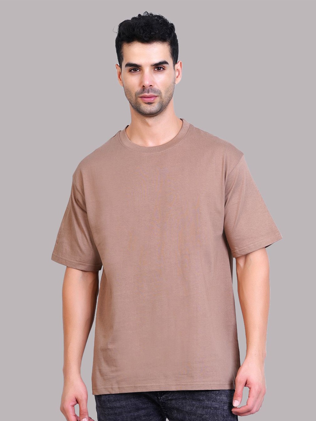 

THE HOLLANDER Men Round Neck Solid Oversized T-shirt, Nude