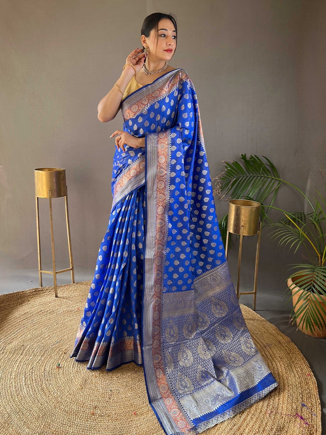 

Panzora Woven Design Zari Banarasi Saree, Blue