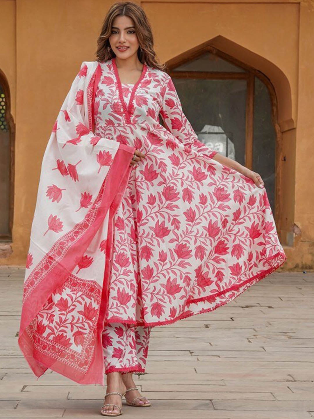

PARTHVI Floral Printed Regular Gotta Patti Pure Cotton Kurta with Trousers & Dupatta, Pink