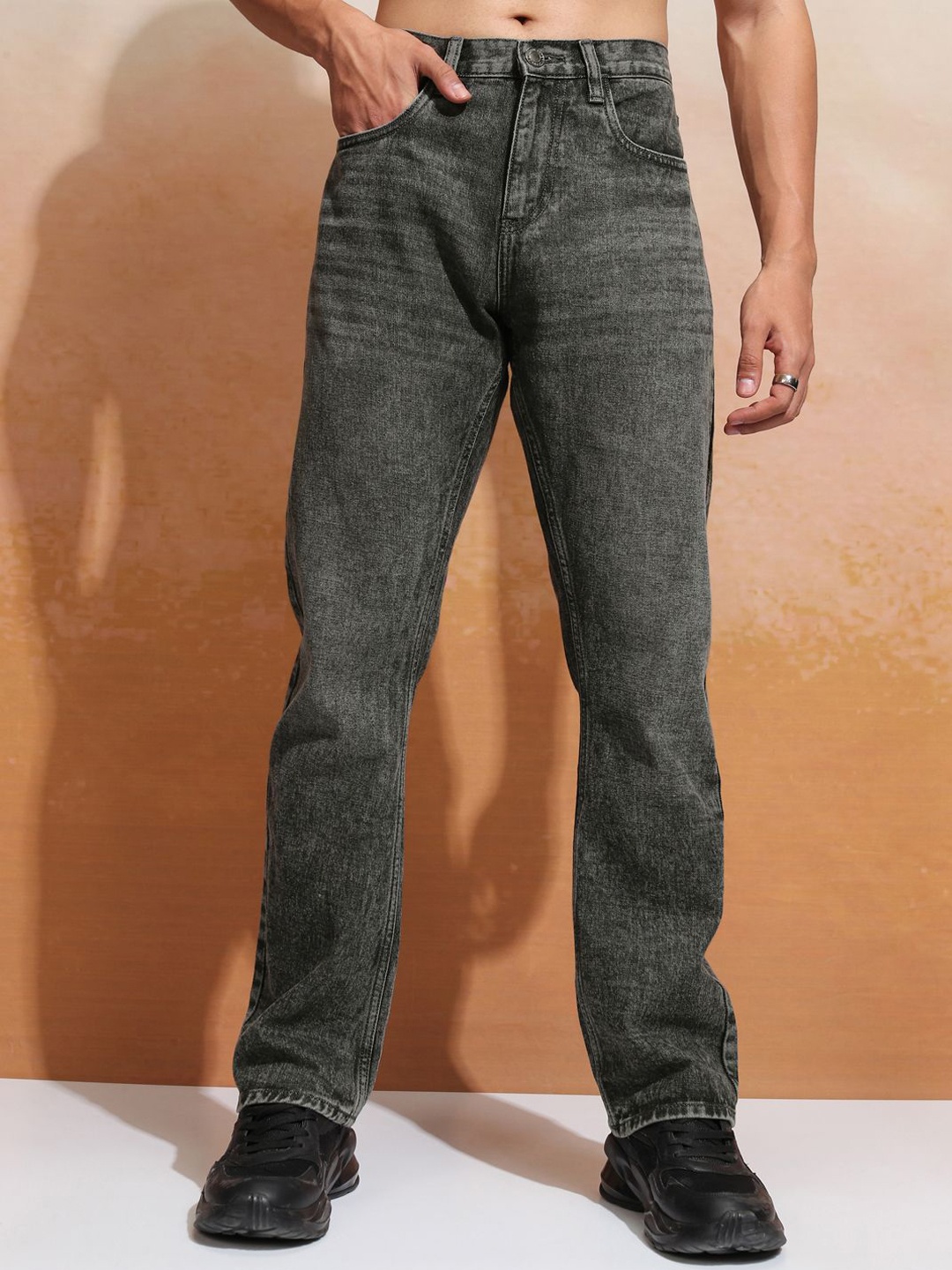 

HIGHLANDER Men Mid-Rise Heavy Fade Jeans, Grey
