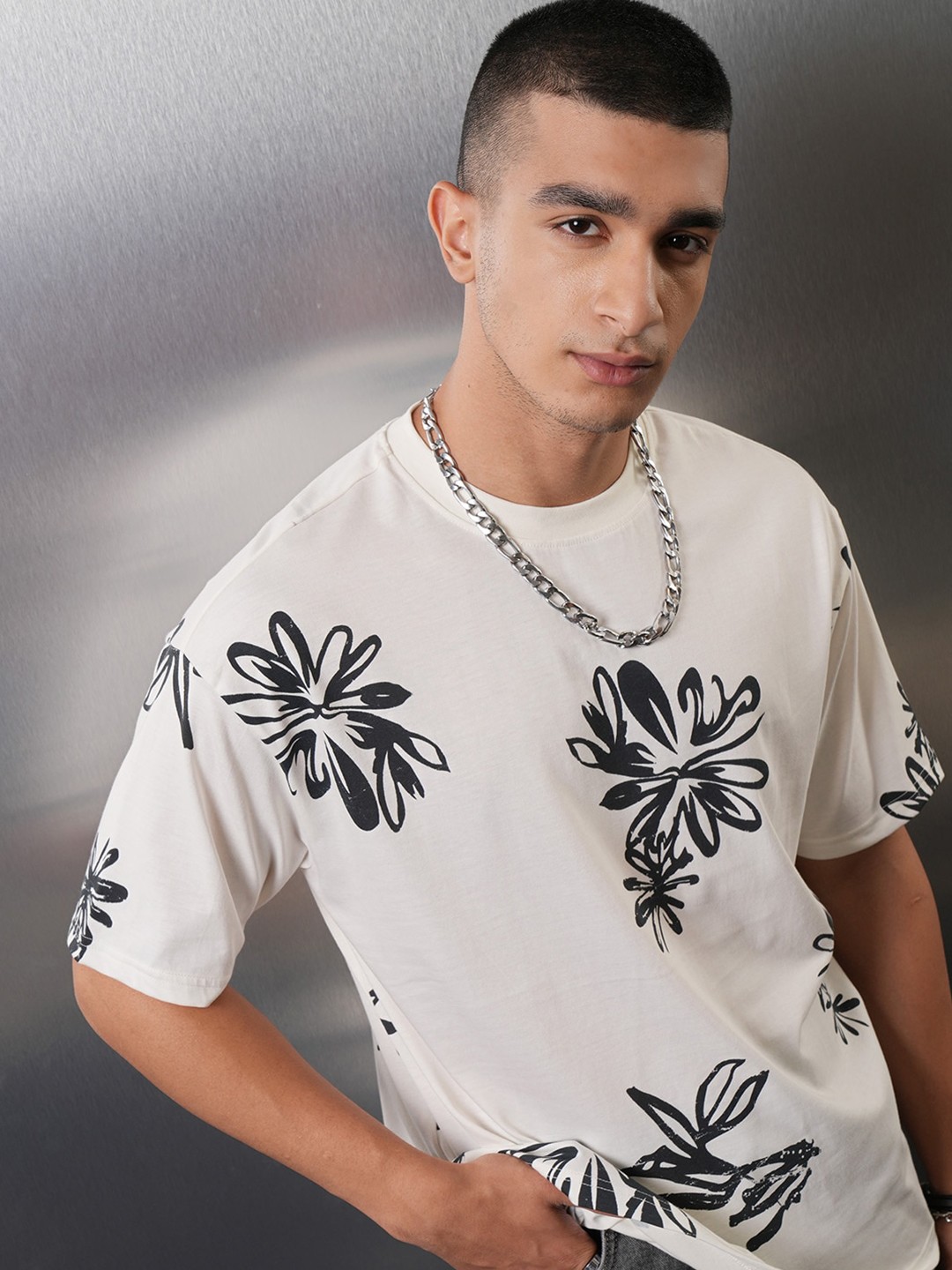 

HIGHLANDER Men Floral Printed Round Neck Relaxed Fit T-shirt, Off white