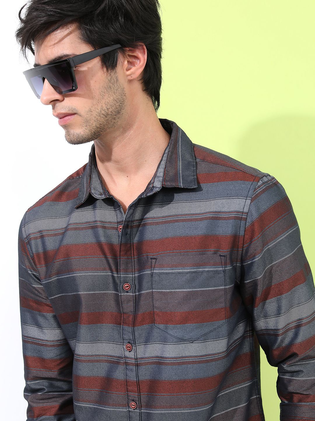 

HIGHLANDER Men Striped Slim Fit Shirt, Grey