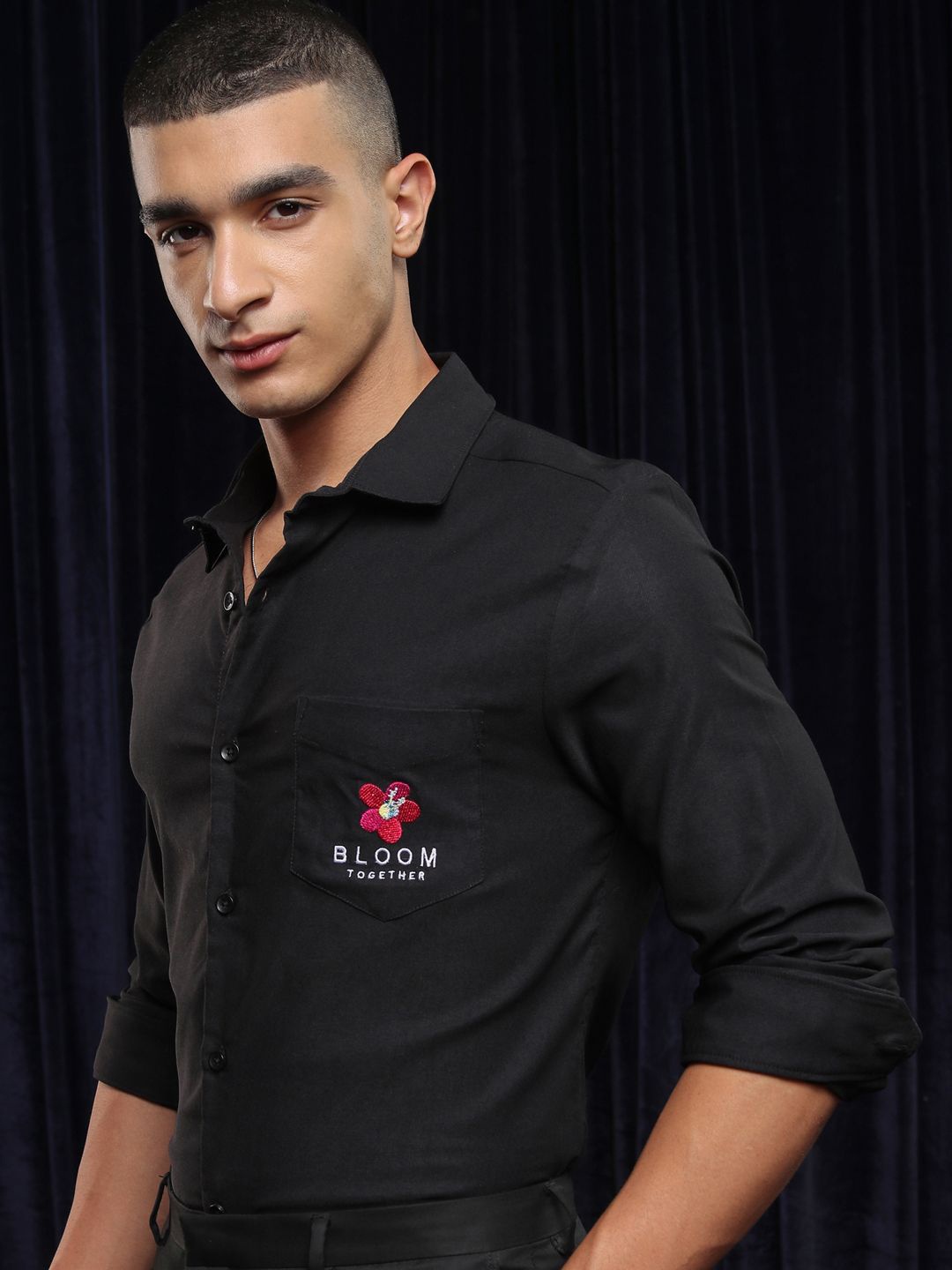 

HIGHLANDER Men Regular Collar Full Sleeve Logo Embroidered Shirt, Black