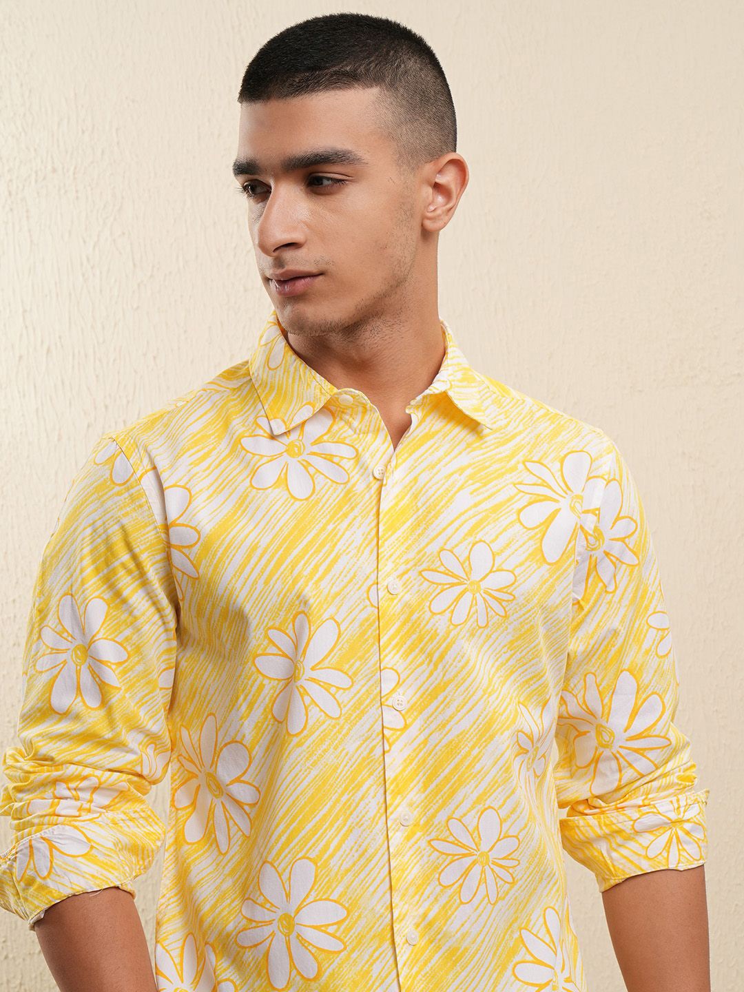 

HIGHLANDER Men Printed Casual Shirt, White