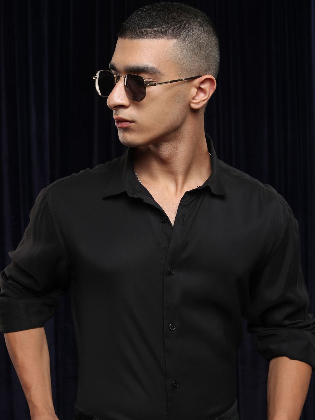 

HIGHLANDER Men Solid Casual Soft Shirt, Black