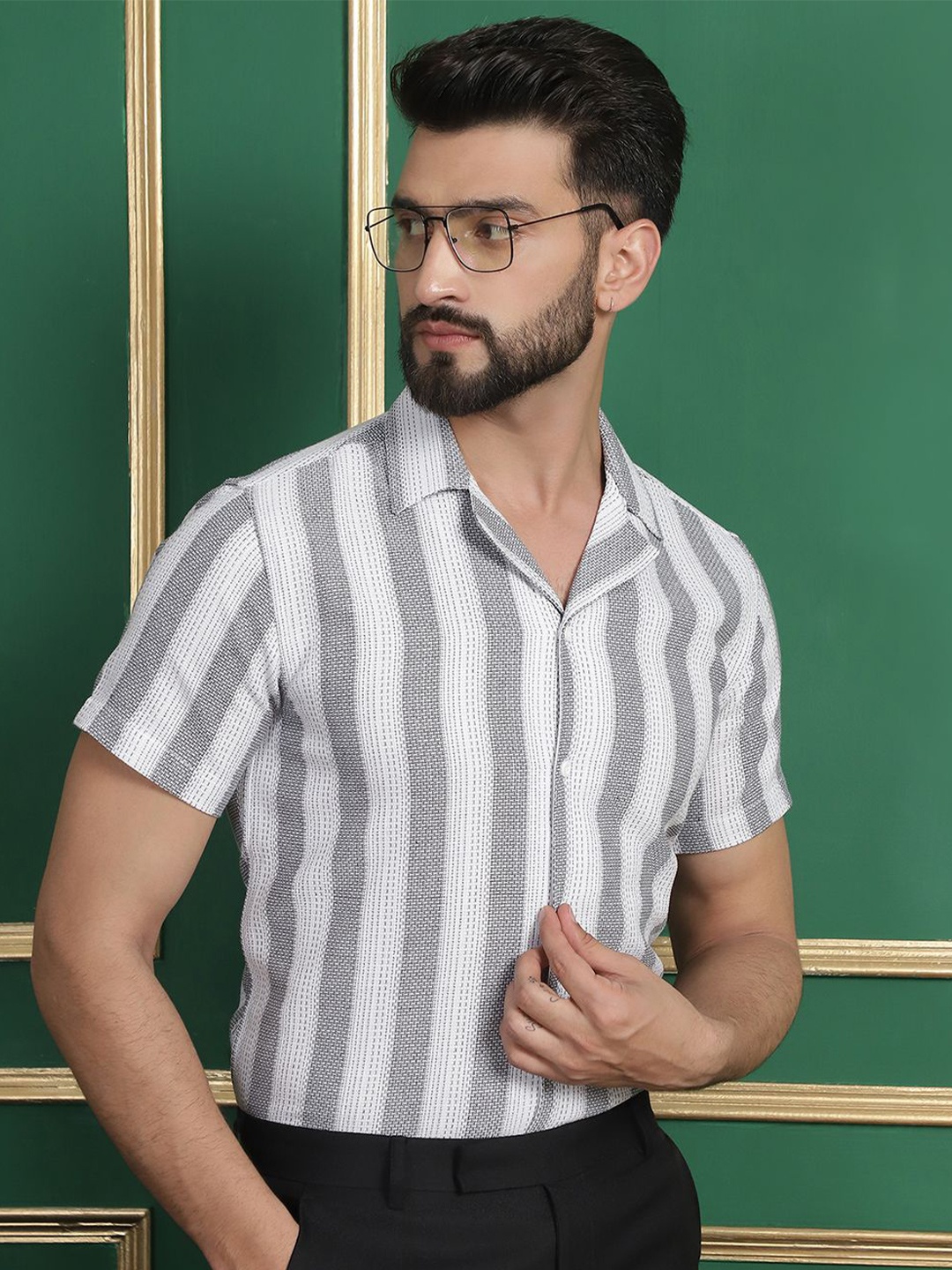 

Indian Needle Men Classic Striped Wrinkle Free Formal Shirt, White