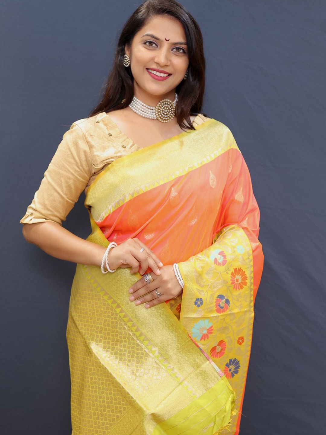 

SGF11 Ethnic Motifs Woven Design Zari Kanjeevaram Saree, Orange