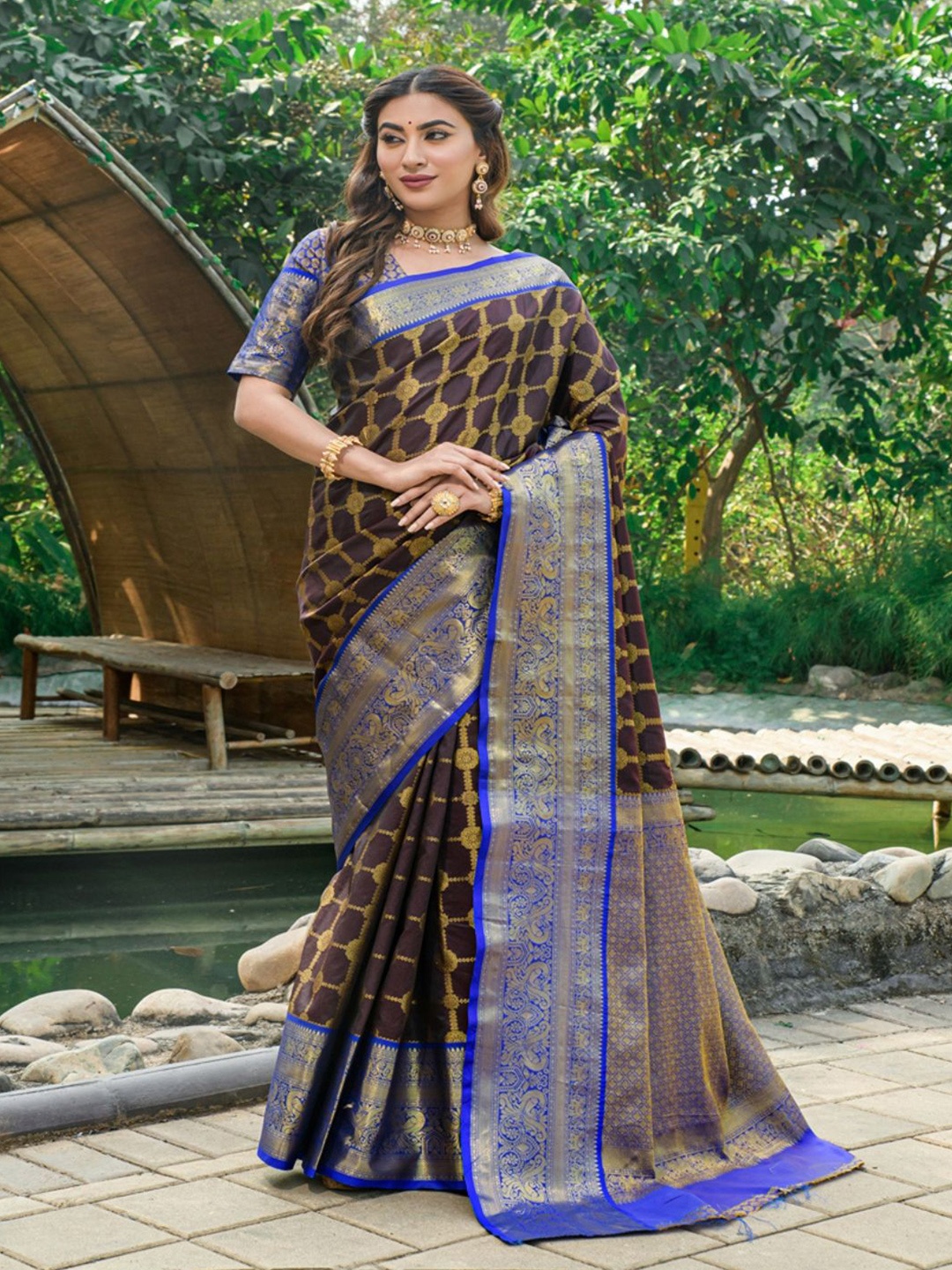 

SGF11 Ethnic Motifs Zari Kanjeevaram Saree, Black