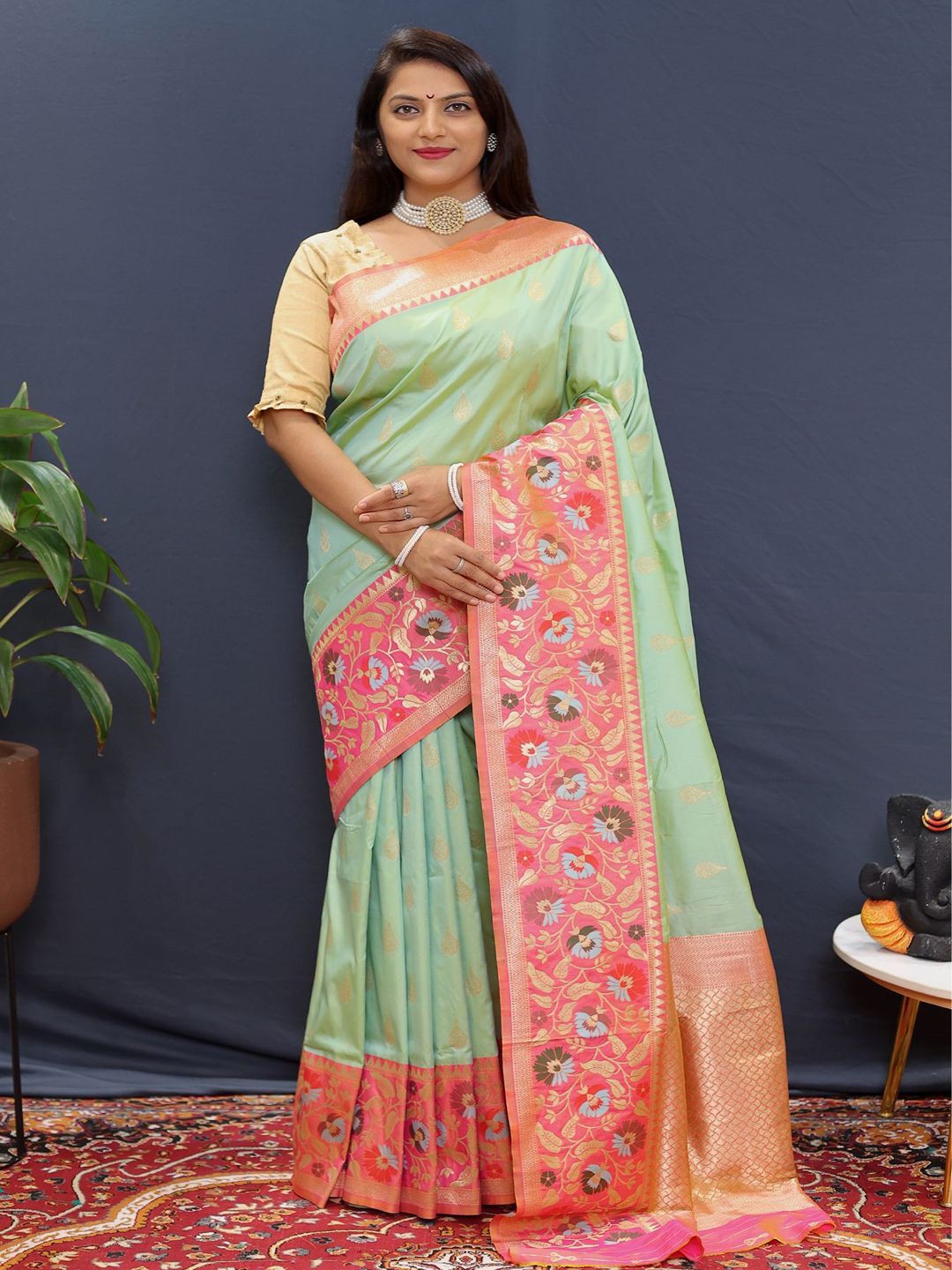 

SGF11 Ethnic Motifs Zari Kanjeevaram Saree, Green