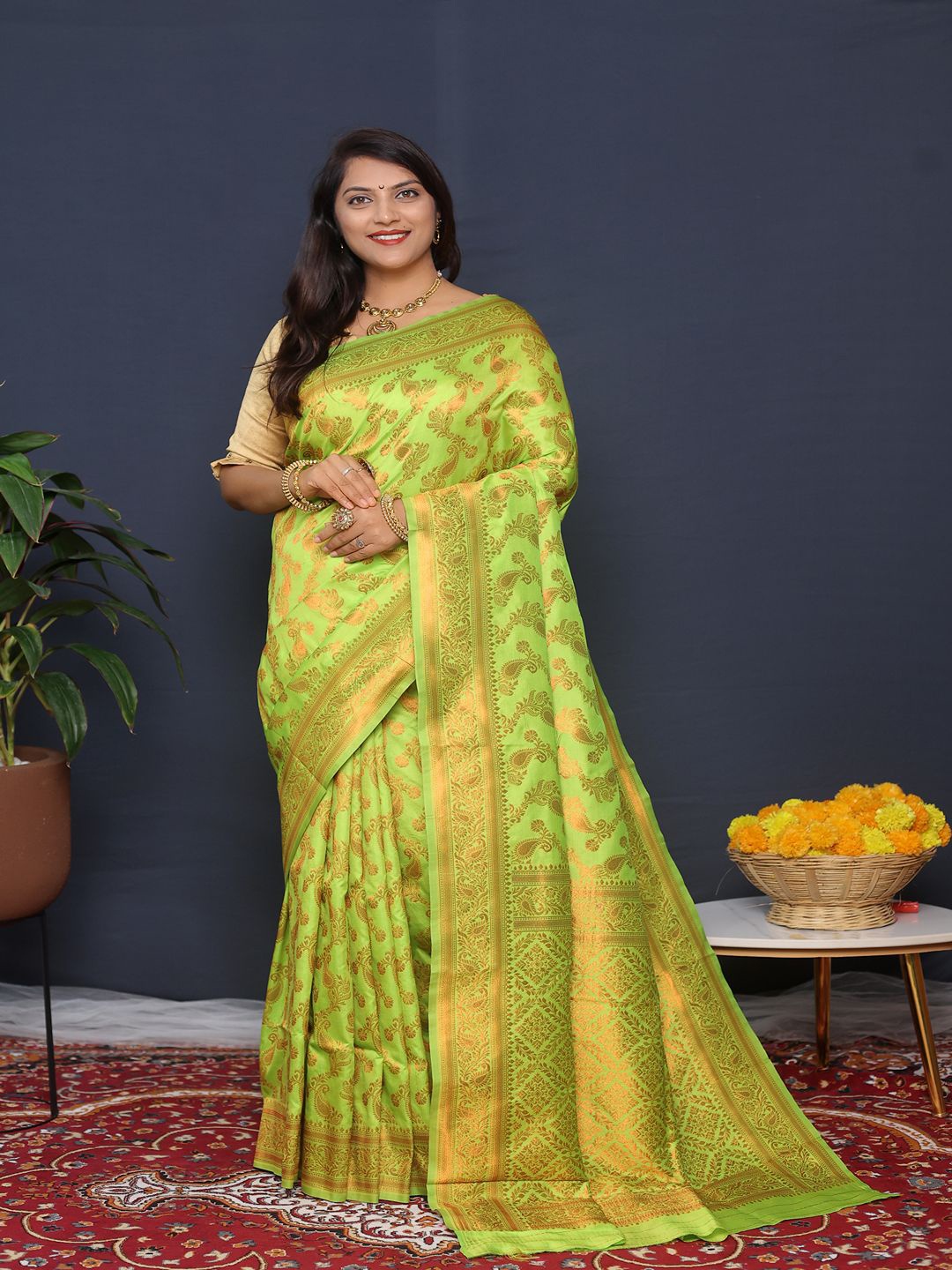 

SGF11 Woven Design Zari Kanjeevaram Saree, Green