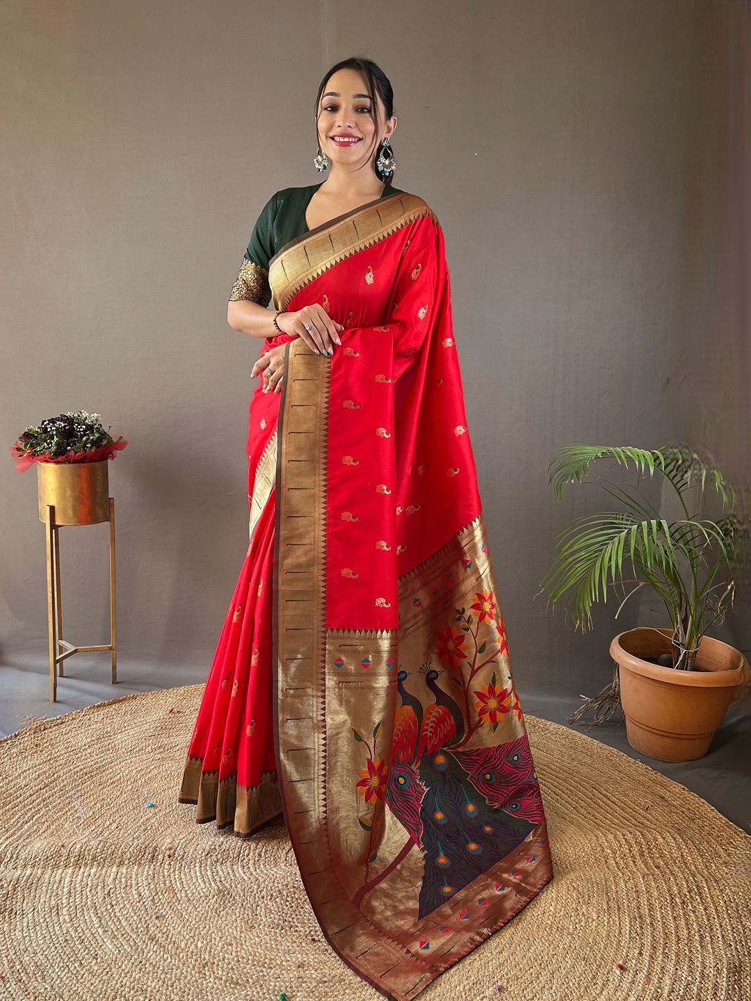 

SGF11 Woven Design Zari Kanjeevaram Saree, Red