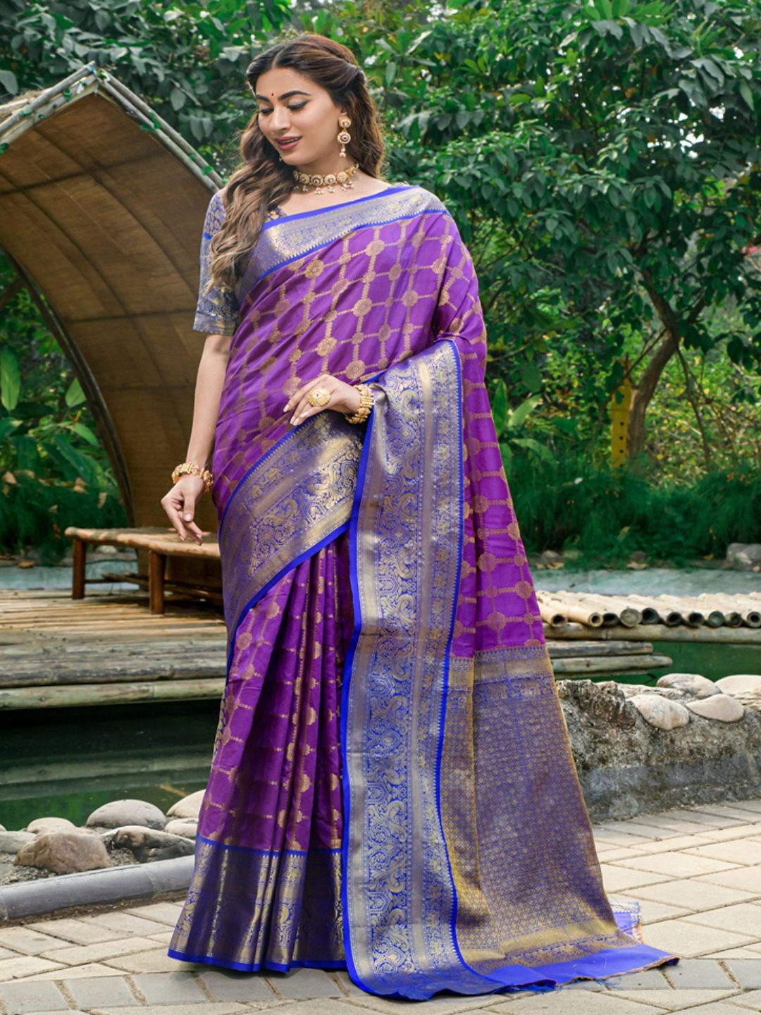 

SGF11 Woven Design Zari Kanjeevaram Saree, Purple