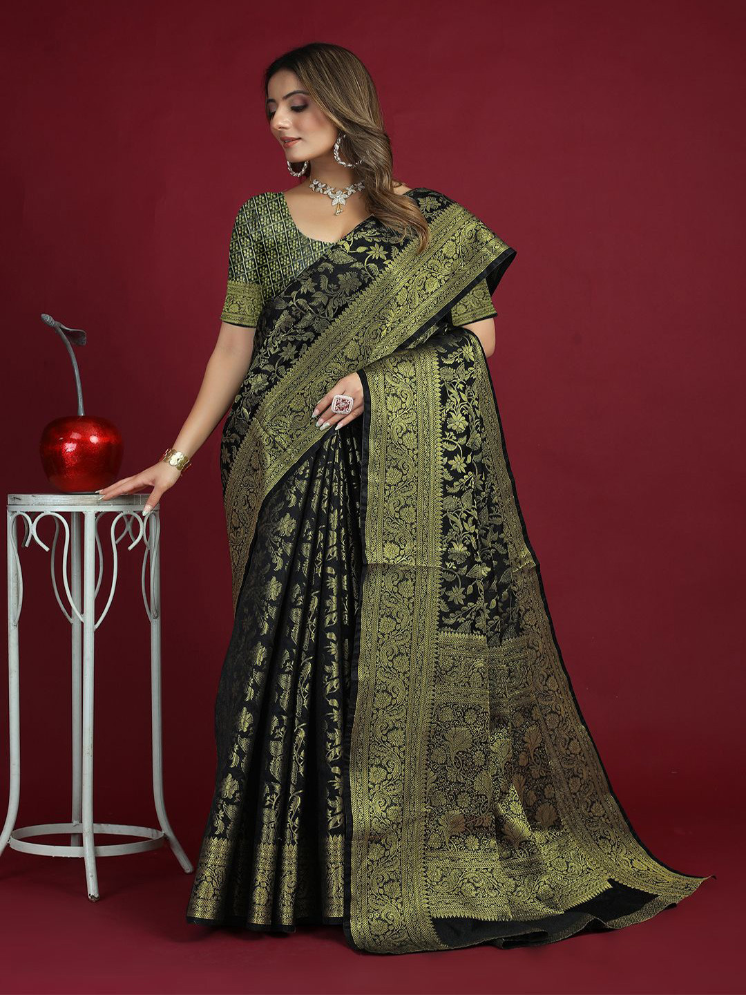 

SGF11 Woven Design Zari Kanjeevaram Saree, Black