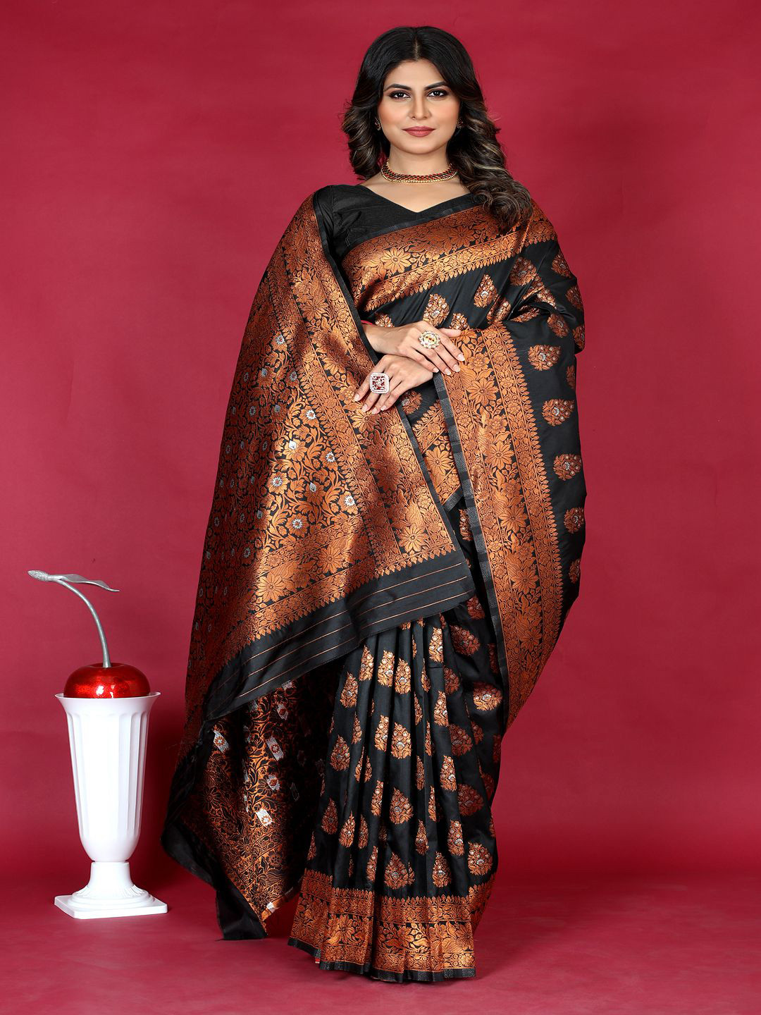 

SGF11 Woven Design Zari Kanjeevaram Saree, Black