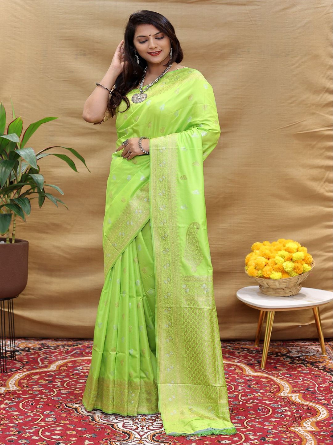 

SGF11 Ethnic Motifs Zari Kanjeevaram Saree, Green