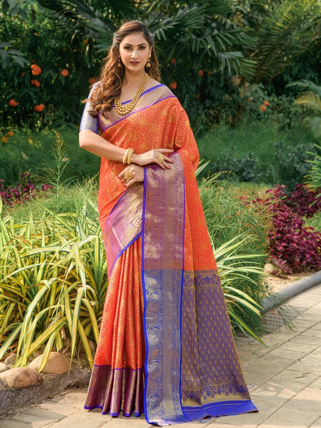 

SGF11 Ethnic Motifs Zari Kanjeevaram Saree, Red
