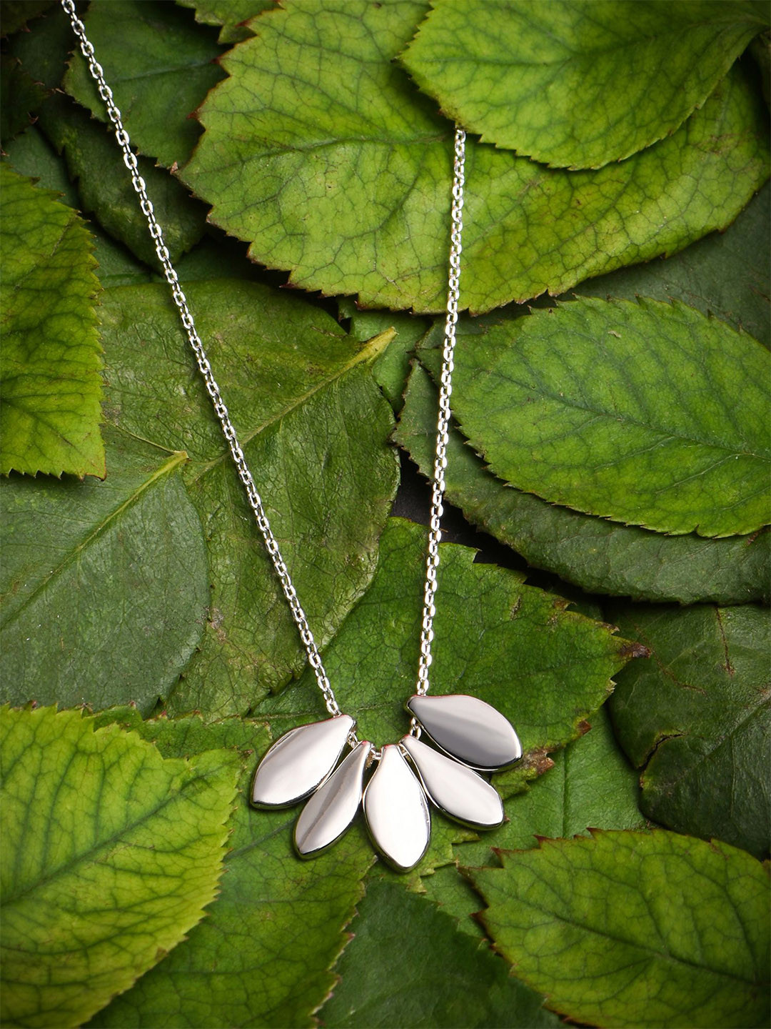

Accessorize London Women Sterling Silver Plated Leaf Fan Necklace