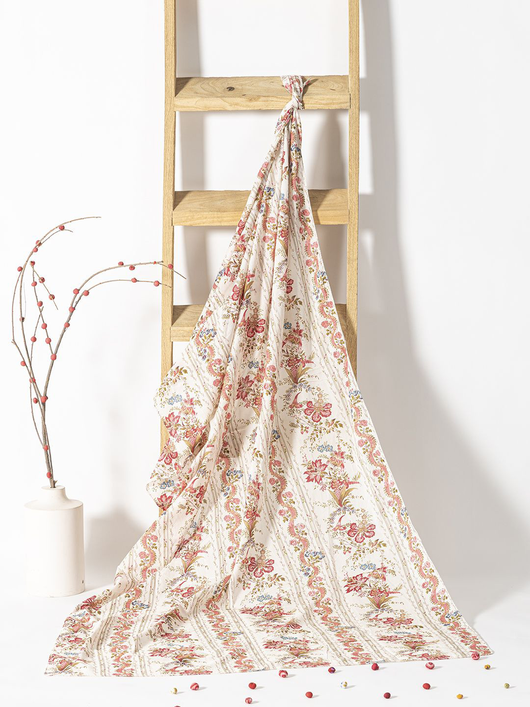 

Contrast Living Women Floral Printed Pure Cotton Scarf, White