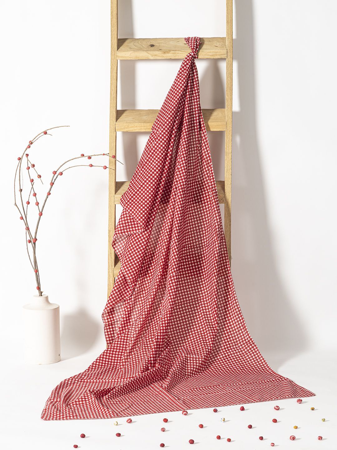 

Contrast Living Women Checked Pure Cotton Scarf, Red