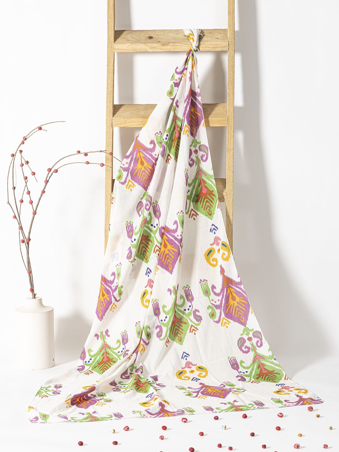 

Contrast Living Women Floral Printed Pure Cotton Scarf, White