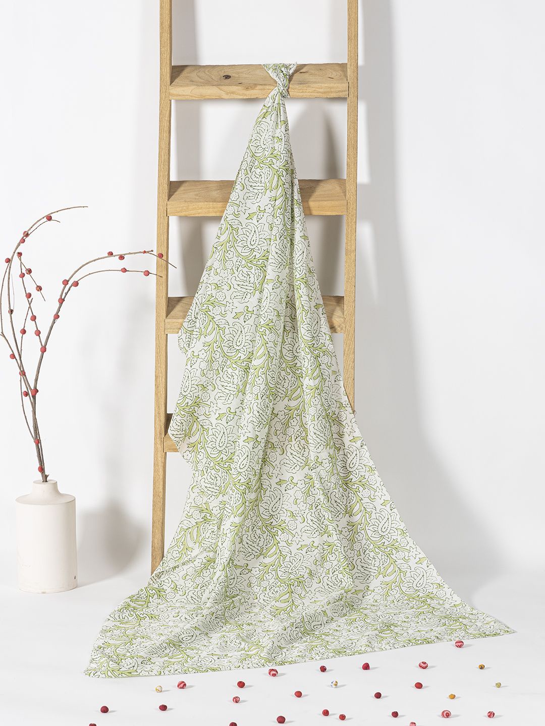 

Contrast Living Women Floral Printed Pure Cotton Scarf, Green