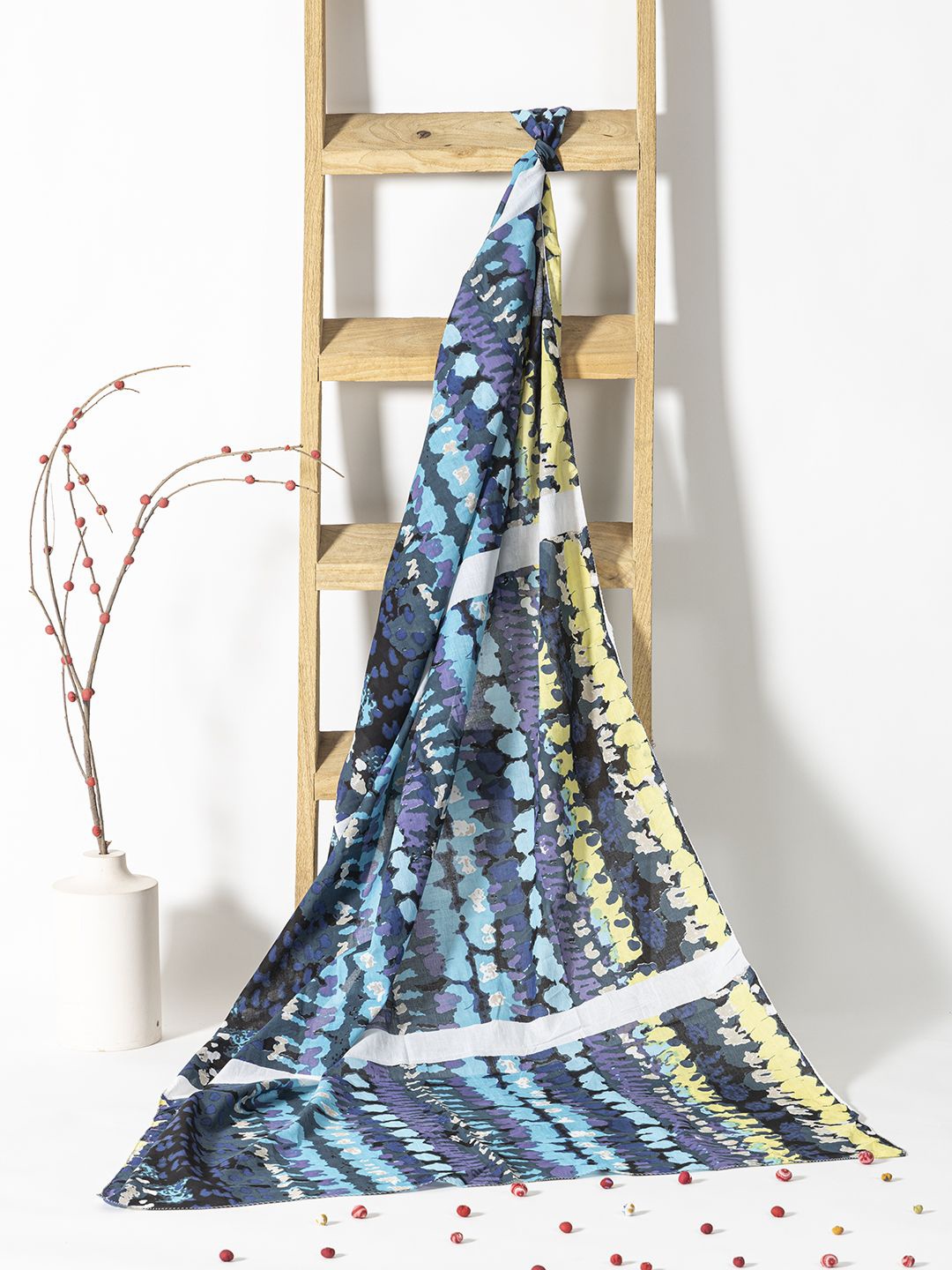

Contrast Living Women Printed Pure Cotton Scarf, Blue