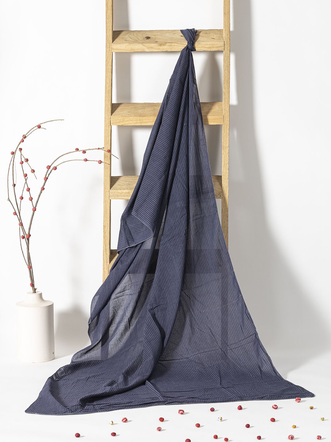 

Contrast Living Women Striped Pure Cotton Scarf, Navy blue