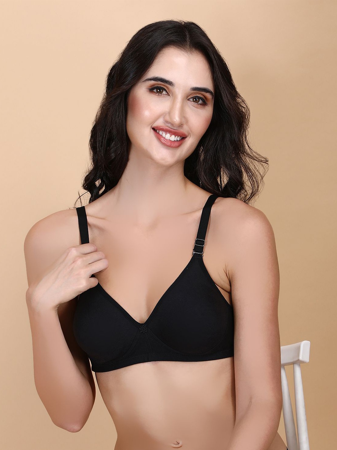 

Klassik Medium Coverage Non Padded Everyday Bra All Day Comfort, Black