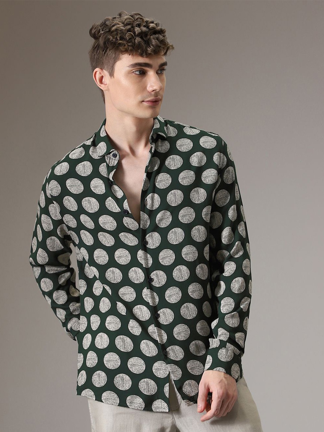 

Banana Club Men Classic Polka Dot Printed Spread Collar Casual Shirt, Green