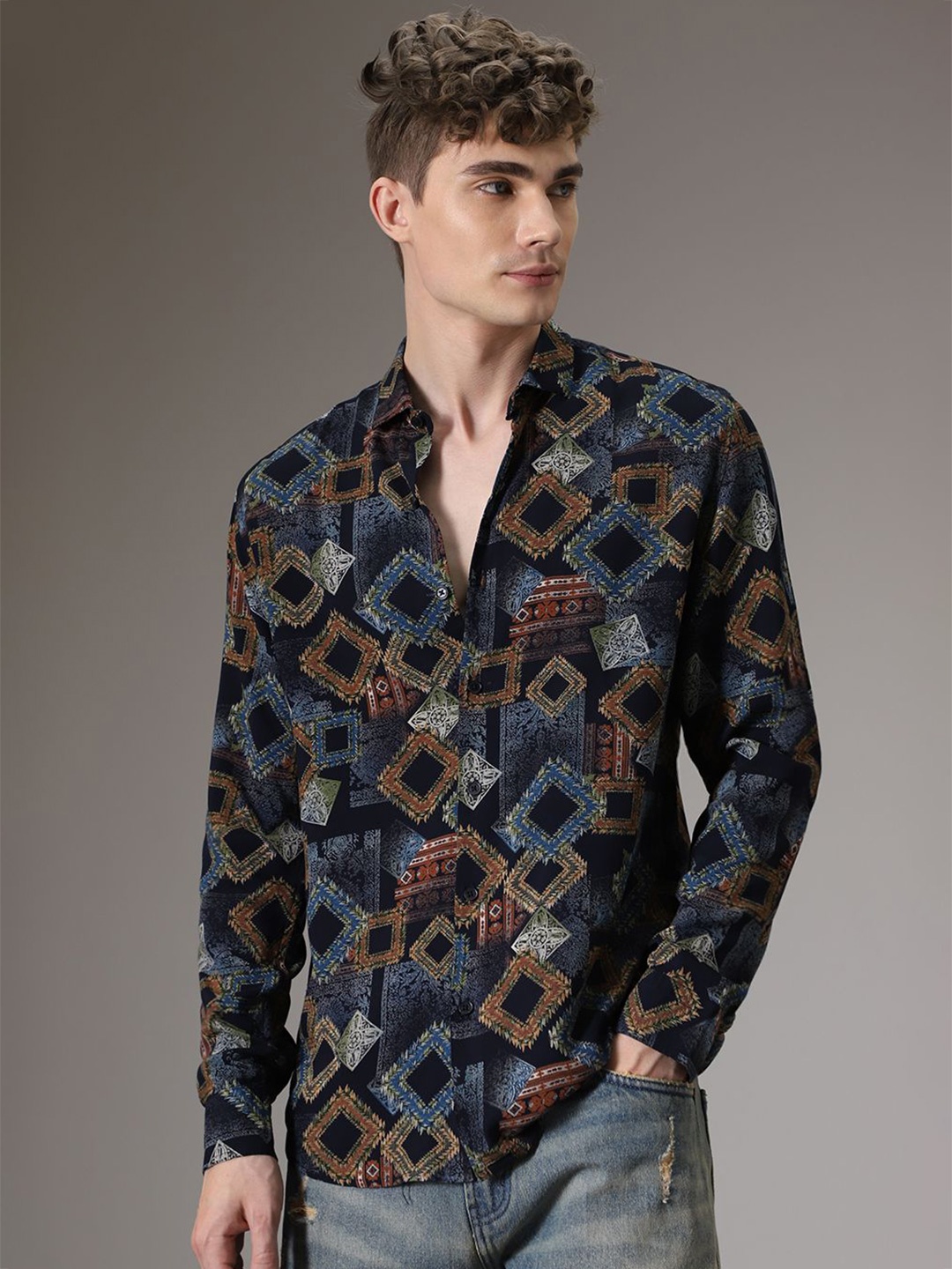 

Banana Club Men Classic Geometric Printed Spread Collar Casual Shirt, Navy blue