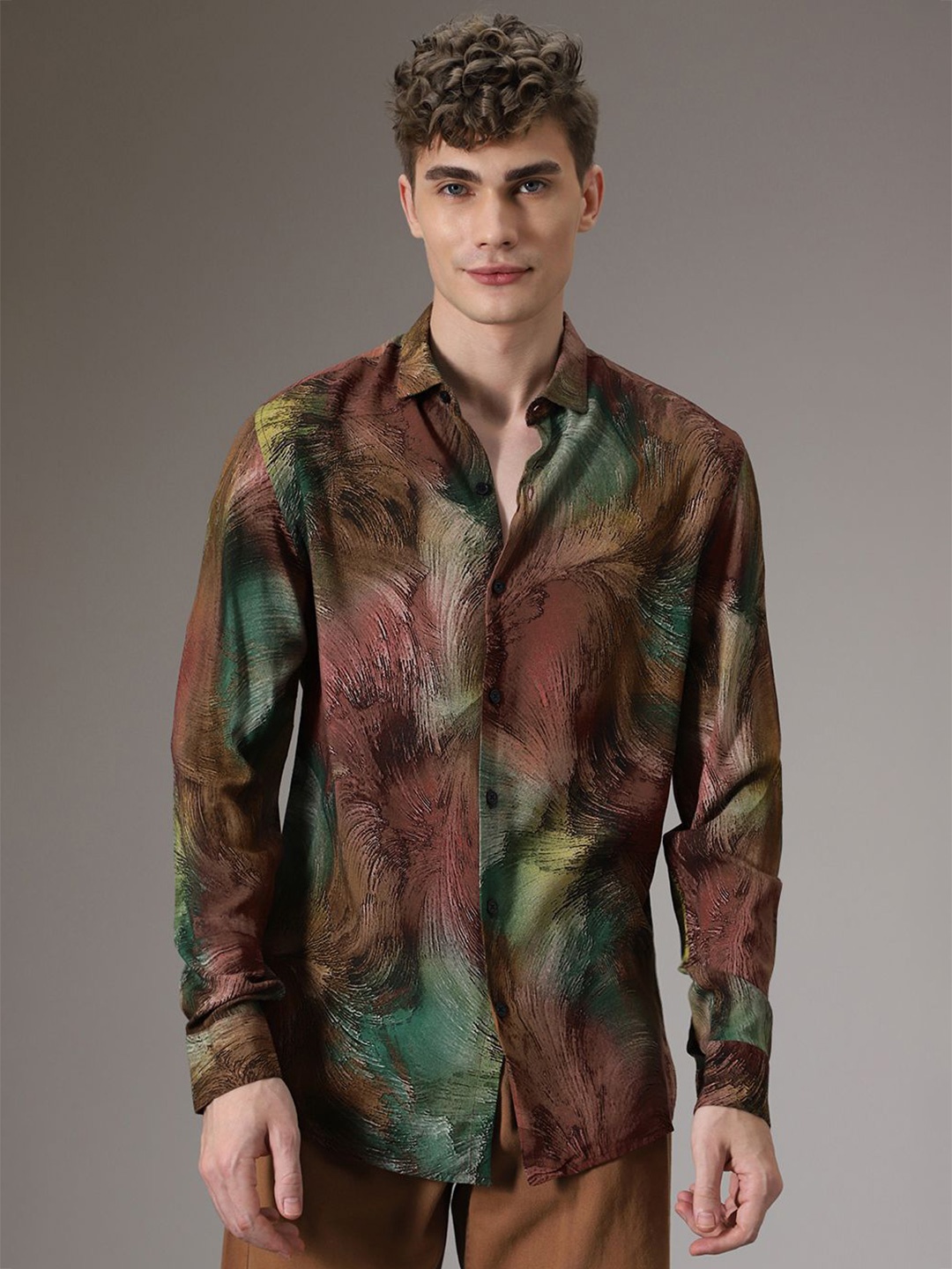 

Banana Club Men Classic Abstract Printed Spread Collar Casual Shirt, Brown