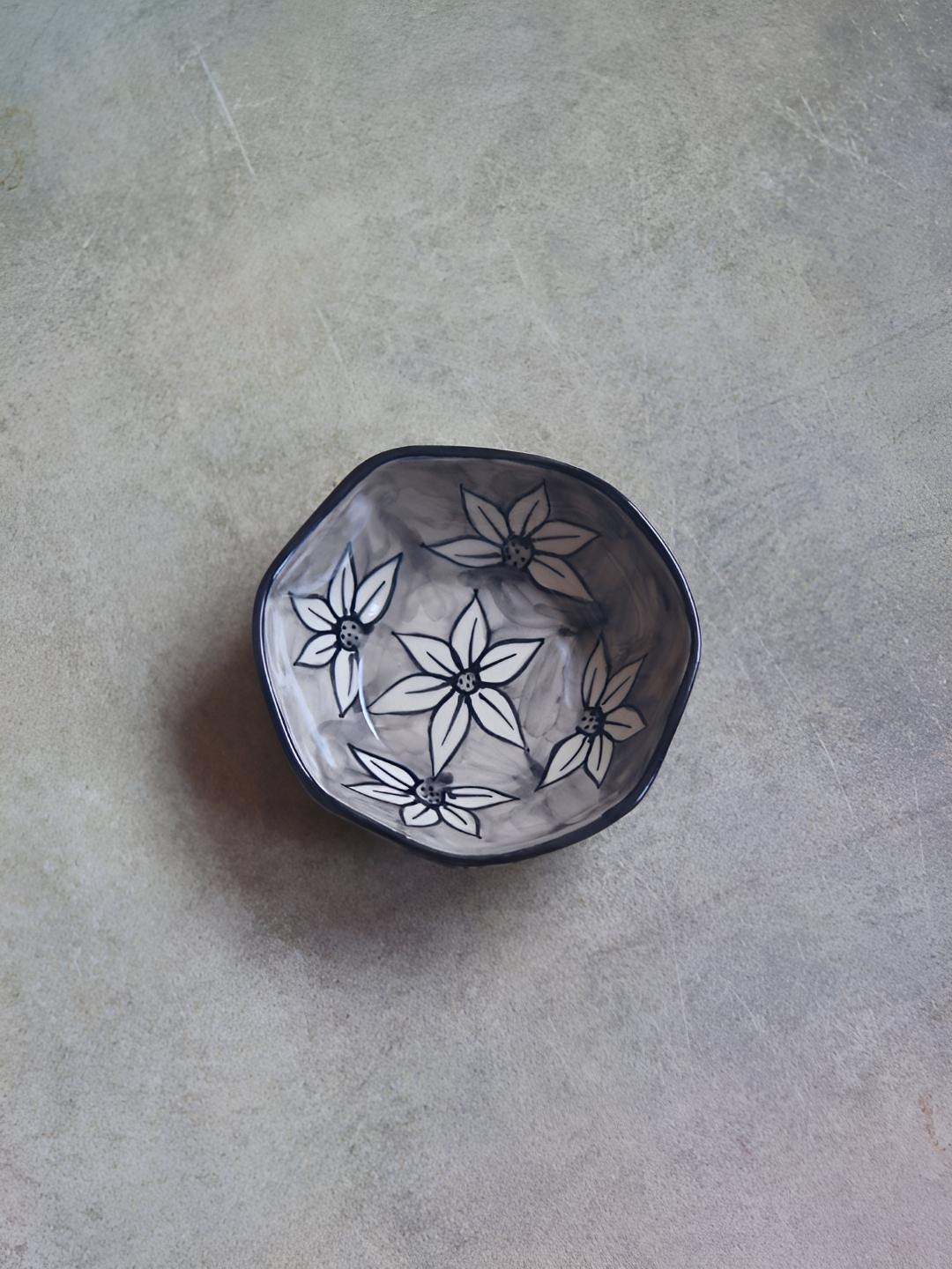 

WEAVING HOMES Grey & White Floral Printed Ceramic Serving Bowl