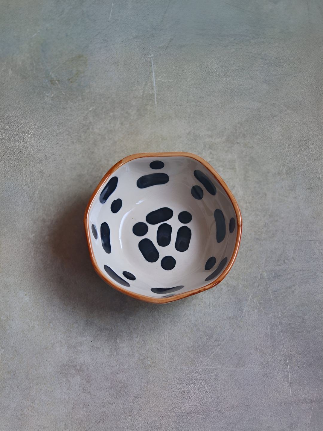 

WEAVING HOMES White & Black Printed Ceramic Glossy Finished Serving Bowls
