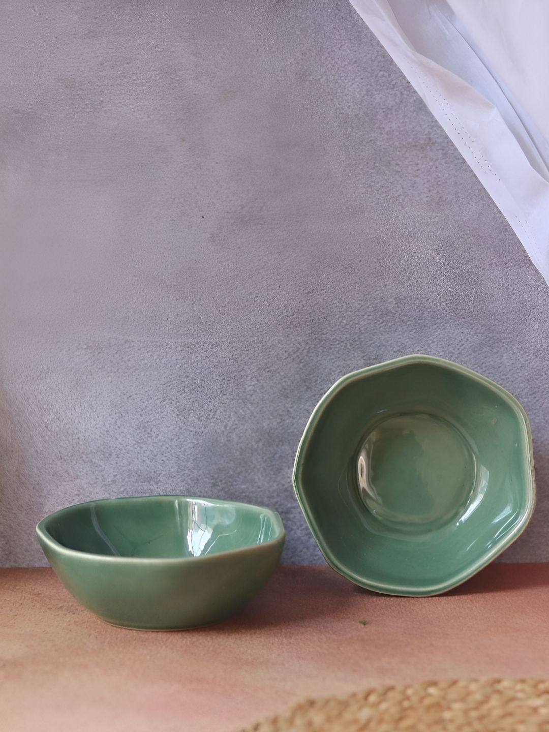 

WEAVING HOMES Green 2 Pieces Dishwasher & Microwave Safe Ceramic Bowls
