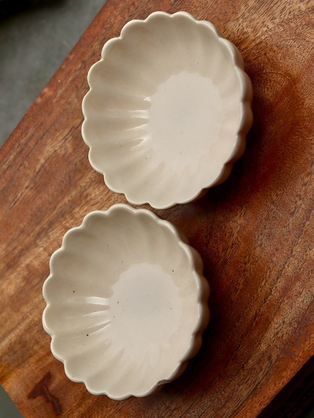 

WEAVING HOMES White 2 Pieces Textured Ceramic Ice Cream Serving Bowls