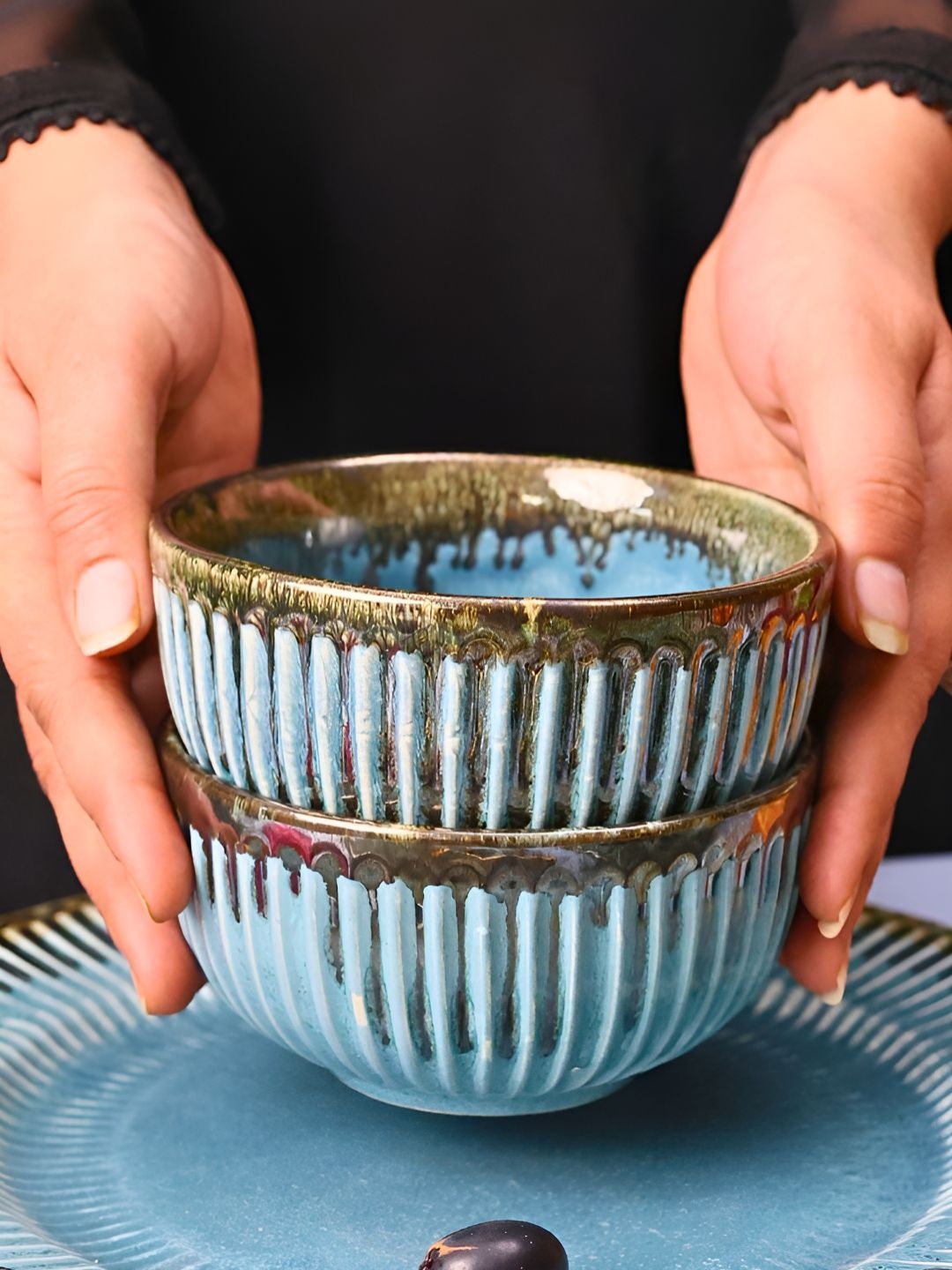 

WEAVING HOMES Teal Blue & Olive Green 2 Pcs Textured Microwave Safe Ceramic Serving Bowls