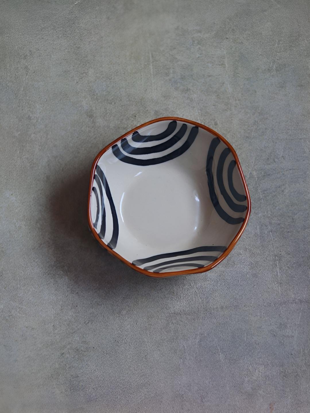 

WEAVING HOMES White Printed Ceramic Dishwasher Safe Dinner Serving Bowls