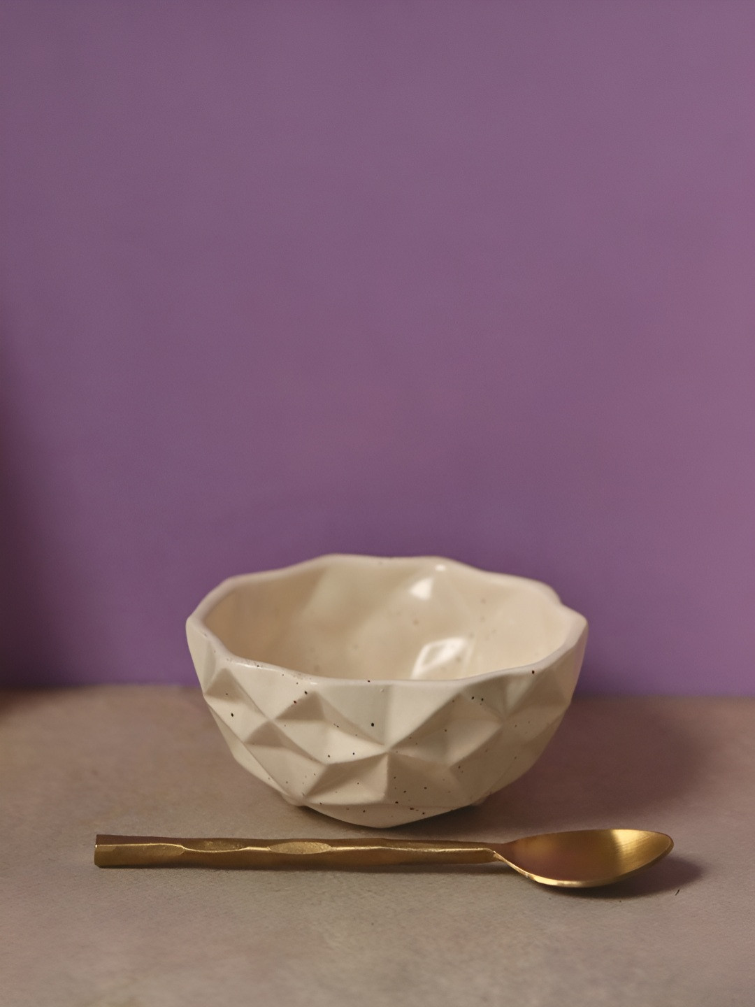 

WEAVING HOMES White Textured Dishwasher Safe Ceramic Serving Bowl