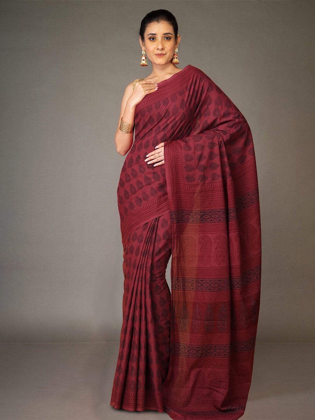 

Unnati Silks Pure Cotton Handloom Bagh Saree, Maroon