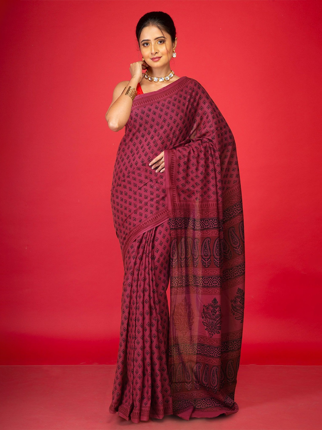 

Unnati Silks Bagh Pure Cotton Handloom Saree, Maroon