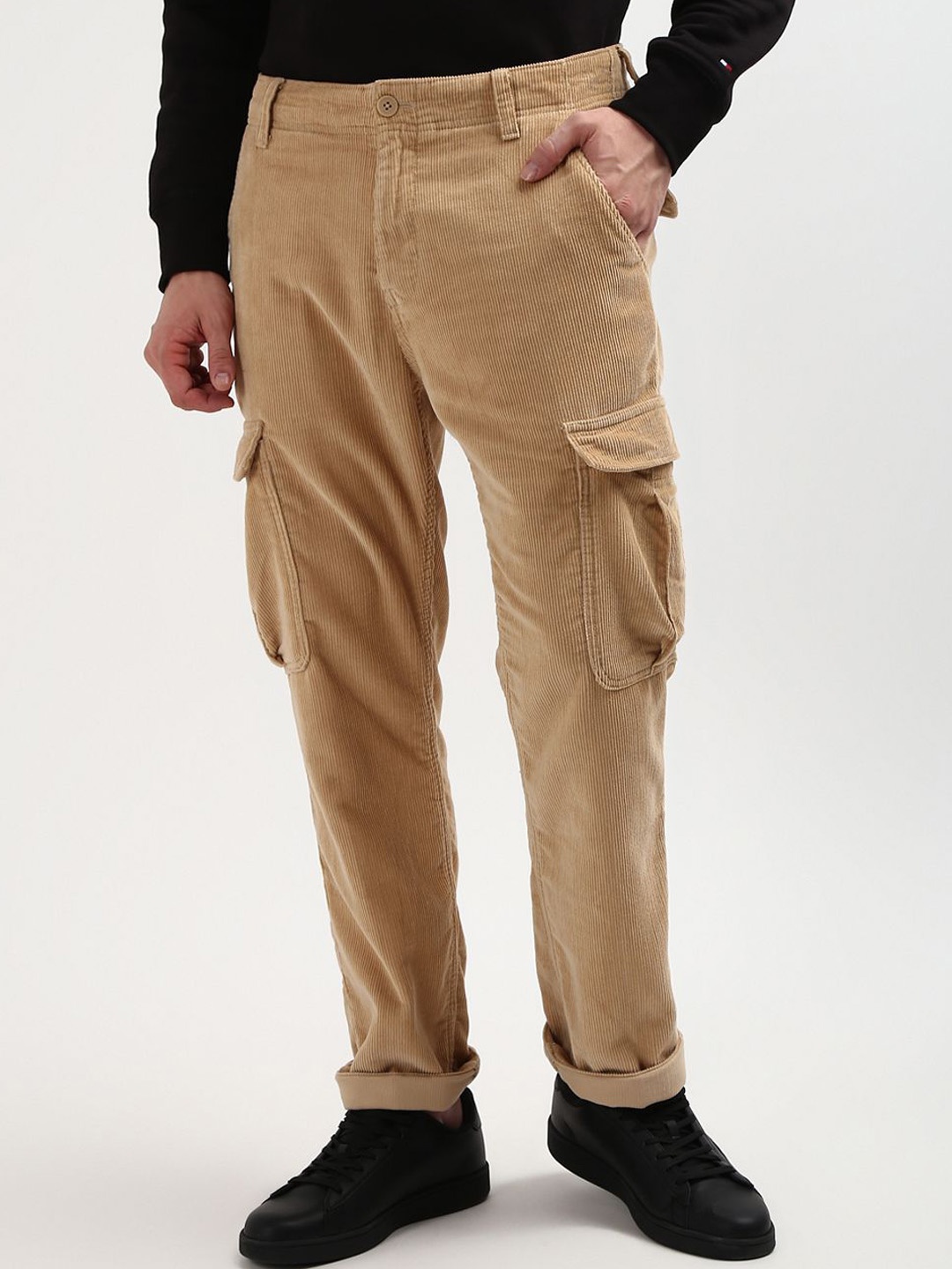 

Tommy Hilfiger Men Relaxed Straight Fit Trousers, Beige