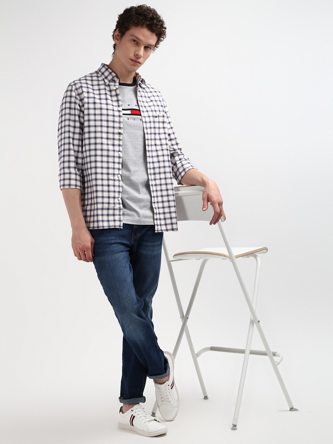 

Tommy Hilfiger Men Gingham Checked Spread Collar Casual Shirt, Blue
