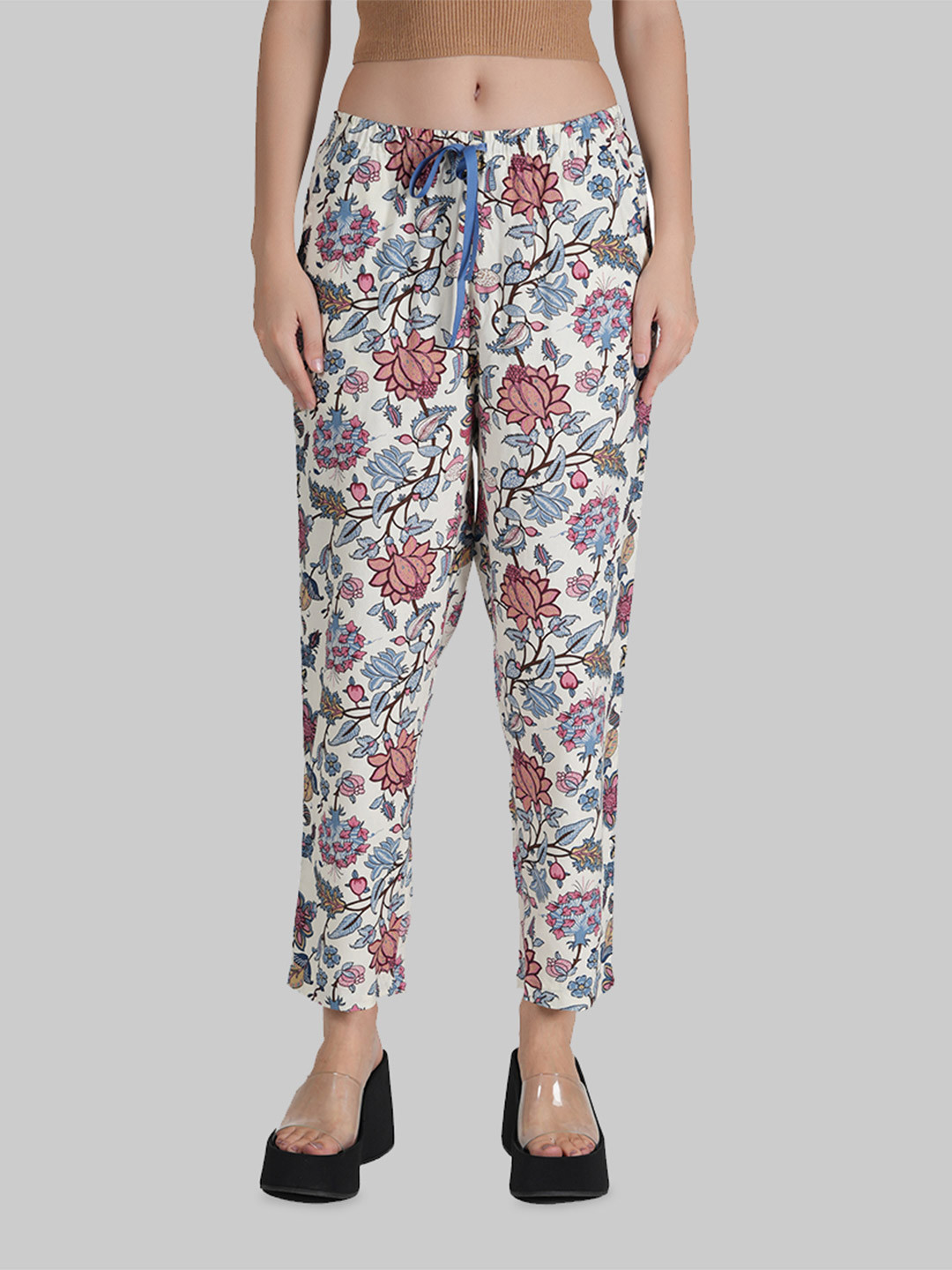 

Style Shoes Floral Printed Mid-Rise Straight Lounge Pants, White