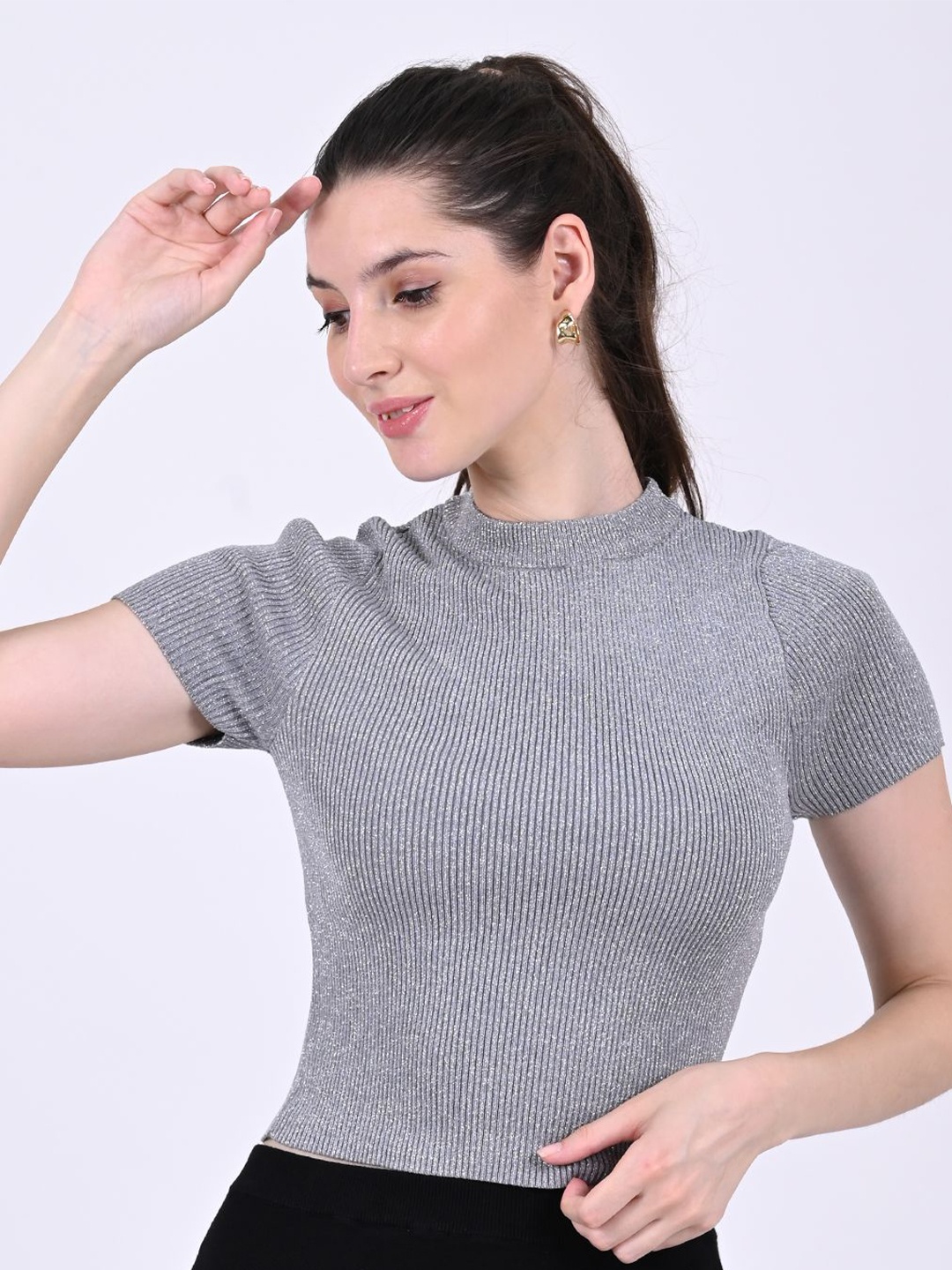 

NoBarr Solid Round Neck Ribbed Crop Top, Grey