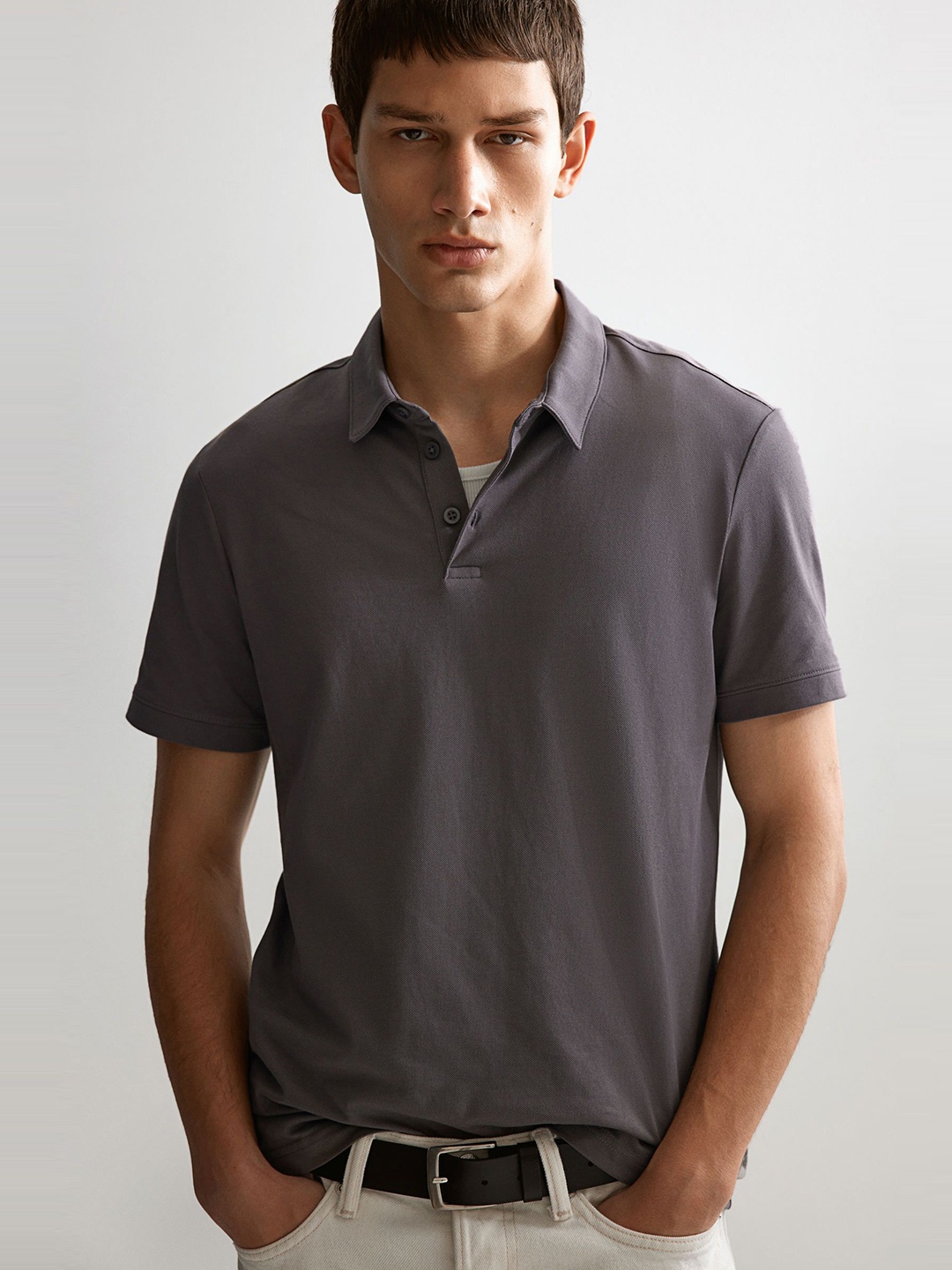 

H&M Men Solid Polo Collar Shirt, Grey