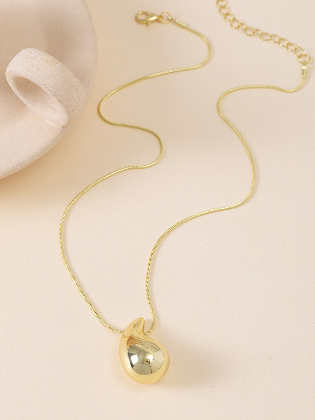 

Krelin Gold-Plated Pendant With Chain